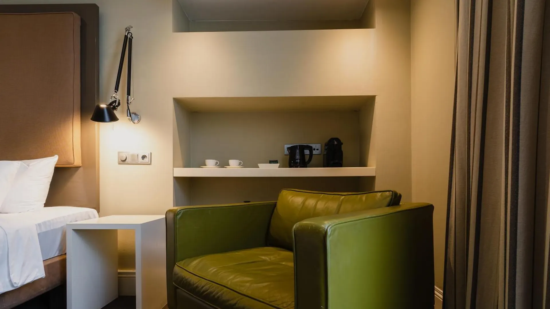 Hotel Roemer Amsterdam 4*,  Netherlands
